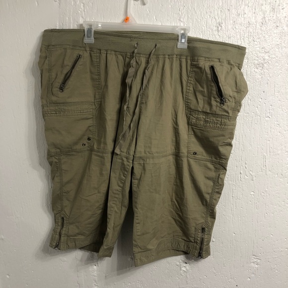 Apt 9 Jcpenney Cargo Shorts Green 22w 